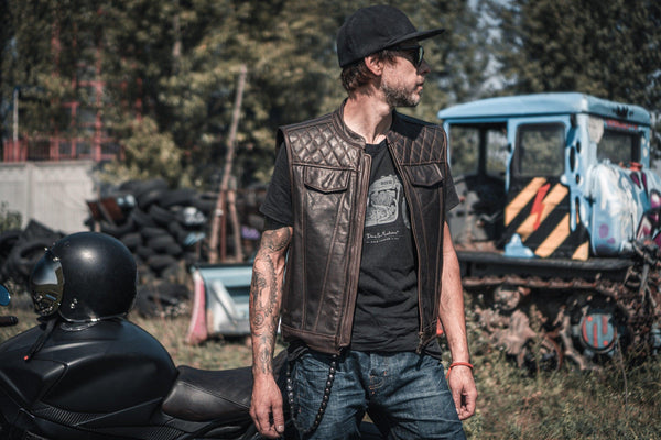 How Should A Motorcycle Vest Fit? - MARA Leather